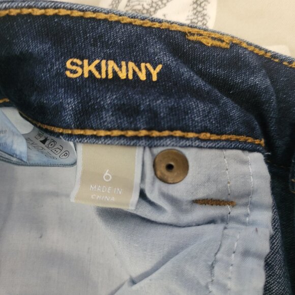 Michael Kors Medium-Dark Wash  Skinny Jeans Size 6 - Picture 5 of 9